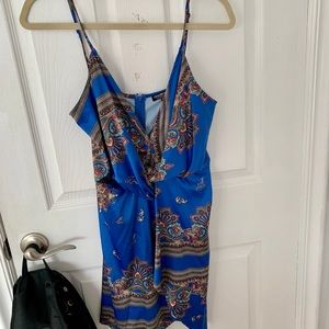 Paisley print v cut dress